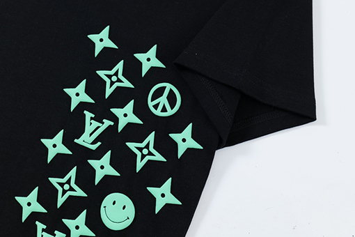 ルイヴィトンスーパーコピー 新しいファッションプリントロゴラウンドネック半袖Tシャツ