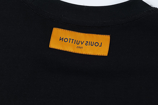 ルイヴィトンスーパーコピー 新しいファッションプリントロゴラウンドネック半袖Tシャツ