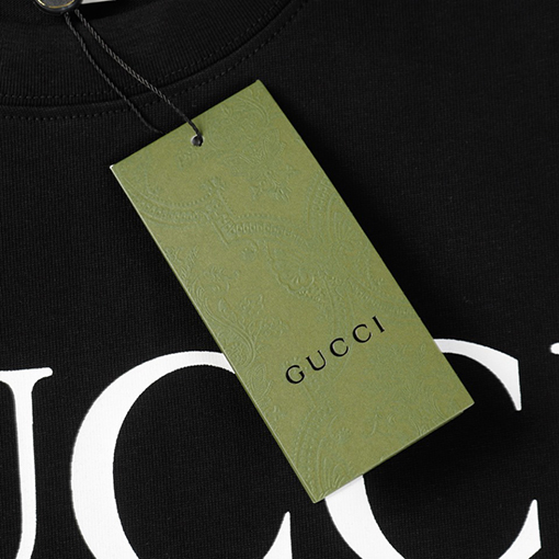 グッチ クラシックな大きなロゴプリント半袖Tシャツ
