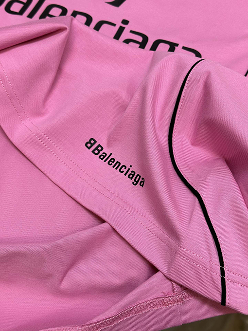 バレンシアガスーパーコピー マンチェスター・ユナイテッドのコラボレーションNo.10サッカー半袖Tシャツ