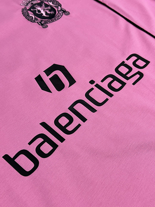 バレンシアガスーパーコピー マンチェスター・ユナイテッドのコラボレーションNo.10サッカー半袖Tシャツ