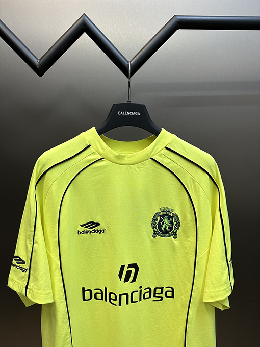 バレンシアガスーパーコピー マンチェスター・ユナイテッドのコラボレーションNo.10サッカー半袖Tシャツ