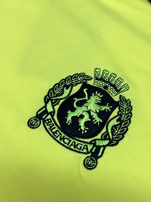 バレンシアガスーパーコピー マンチェスター・ユナイテッドのコラボレーションNo.10サッカー半袖Tシャツ