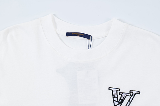 ルイヴィトンコピー アルファベットの花の刺繍半袖Tシャツ