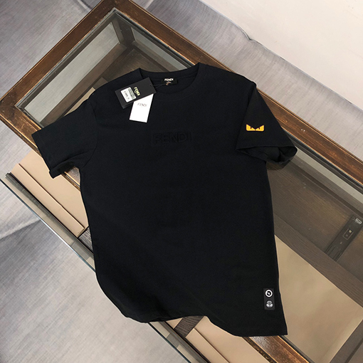 フェンディ 袖口の繊細な小さな目のプレスプリント半袖Tシャツ