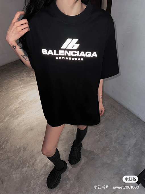 バレンシアガ アクティブウェアシルエット半袖Tシャツ