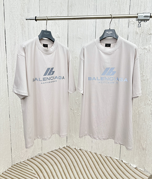 バレンシアガ アクティブウェアシルエット半袖Tシャツ