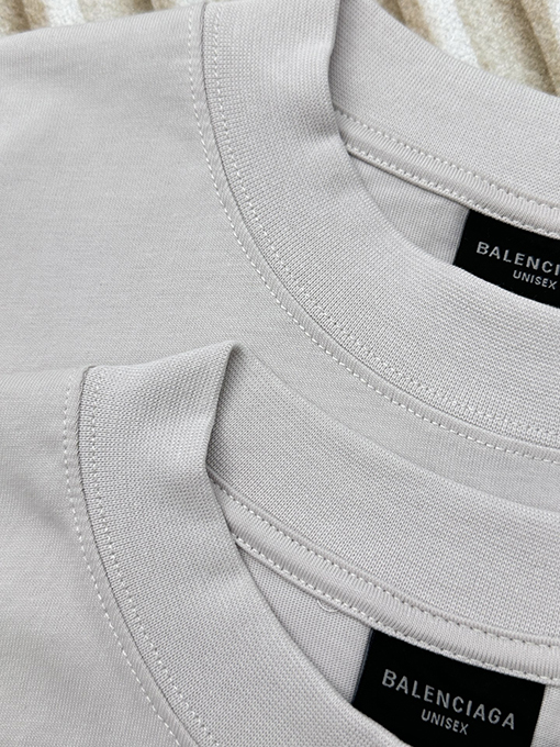 バレンシアガ アクティブウェアシルエット半袖Tシャツ
