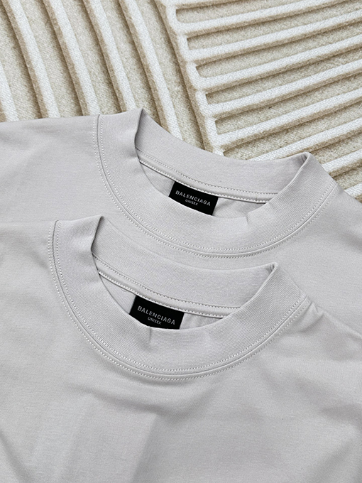 バレンシアガ アクティブウェアシルエット半袖Tシャツ