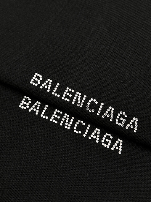 バレンシアガ 前後の文字ロゴ半袖Tシャツ