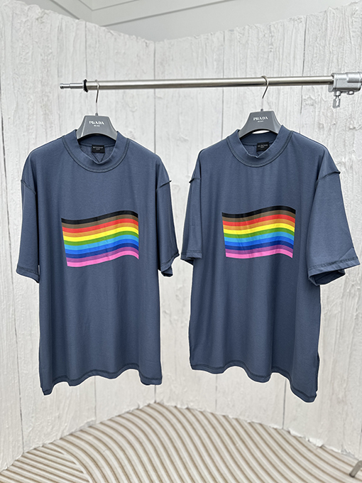 バレンシアガ  新しいレインボーシリーズのバックデザインプリント半袖Tシャツ