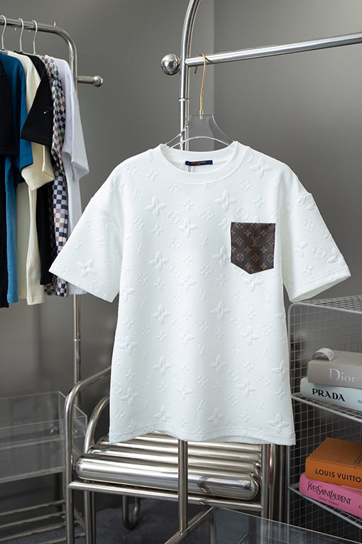 ルイヴィトン  新しいラウンドネックファッション半袖Tシャツ