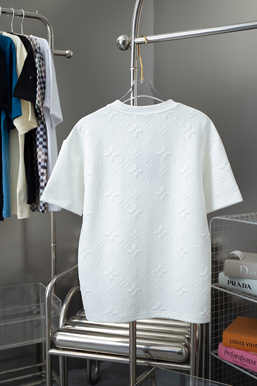 ルイヴィトン  新しいラウンドネックファッション半袖Tシャツ