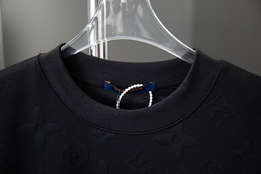 ルイヴィトン  新しいラウンドネックファッション半袖Tシャツ