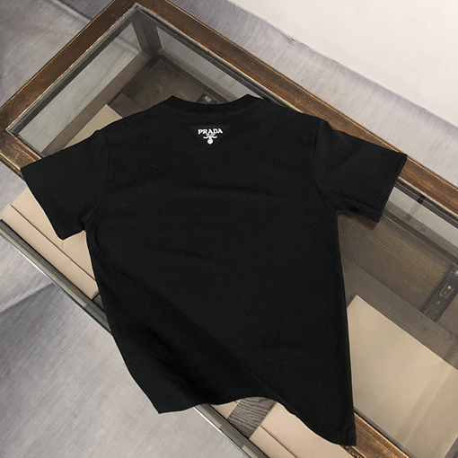 プラダスーパーコピー 新しいファッションラウンドネック半袖Tシャツ