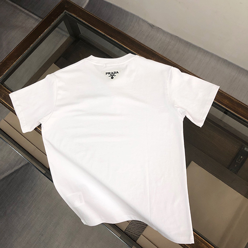 プラダスーパーコピー 新しいファッションラウンドネック半袖Tシャツ
