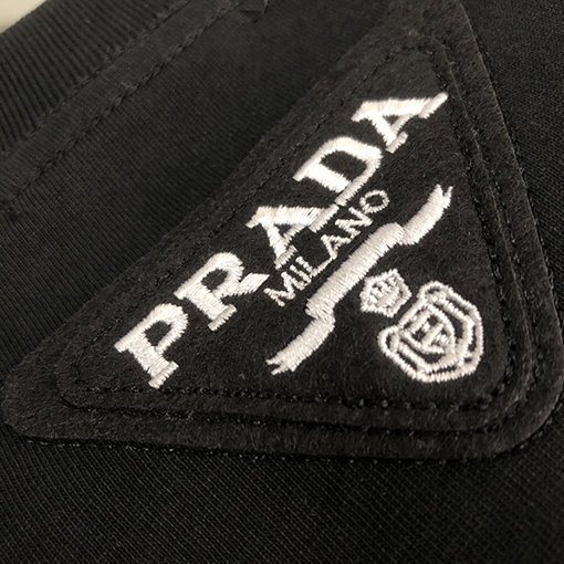 プラダスーパーコピー 新しいファッションラウンドネック半袖Tシャツ