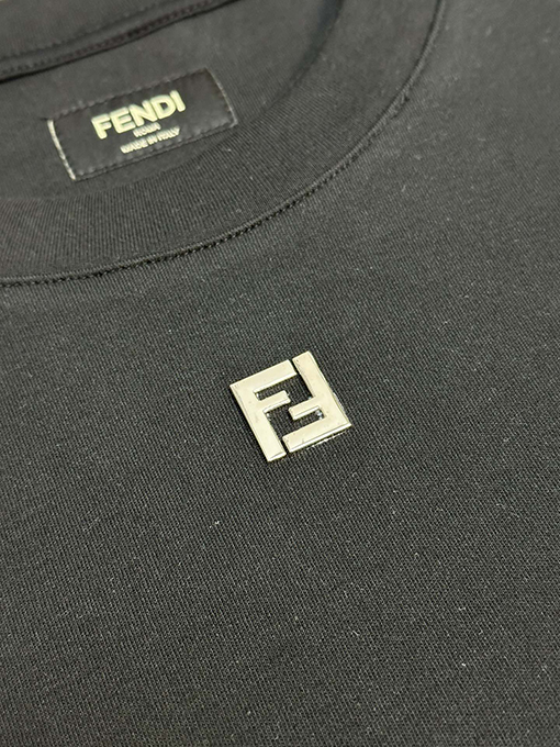 フェンディコピー メタリックFマーク半袖Tシャツ