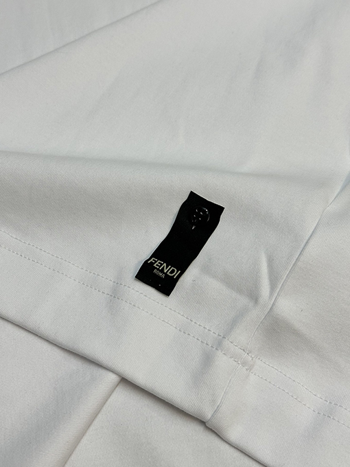 フェンディコピー メタリックFマーク半袖Tシャツ