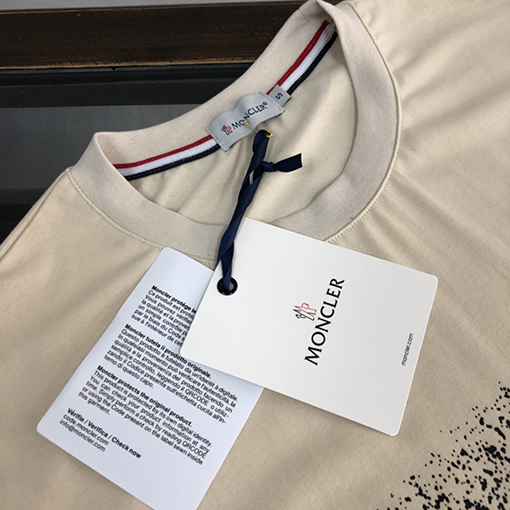 モンクレールスーパーコピー 新しいファッションラウンドネック半袖Tシャツ