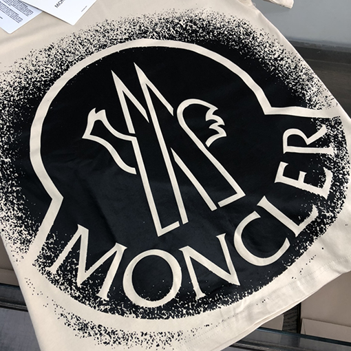 モンクレールスーパーコピー 新しいファッションラウンドネック半袖Tシャツ