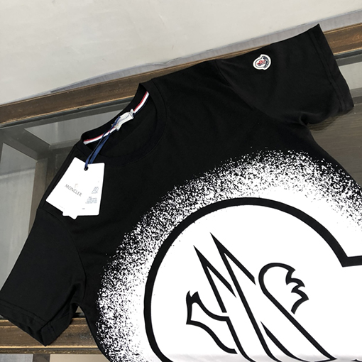 モンクレールスーパーコピー 新しいファッションラウンドネック半袖Tシャツ