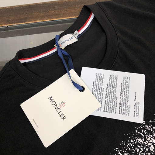 モンクレールスーパーコピー 新しいファッションラウンドネック半袖Tシャツ