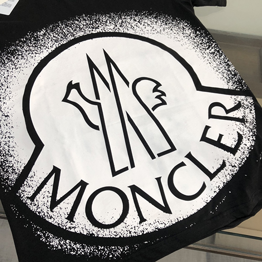 モンクレールスーパーコピー 新しいファッションラウンドネック半袖Tシャツ