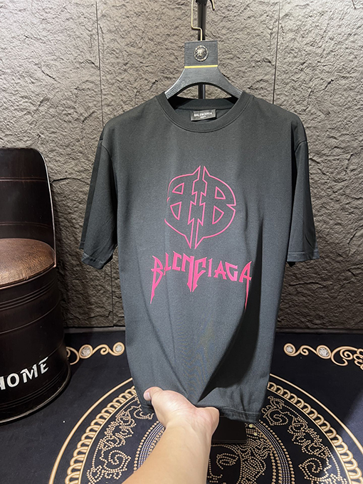 バレンシアガ 胸のクラシックなダブルB文字ロゴパターン半袖Tシャツ
