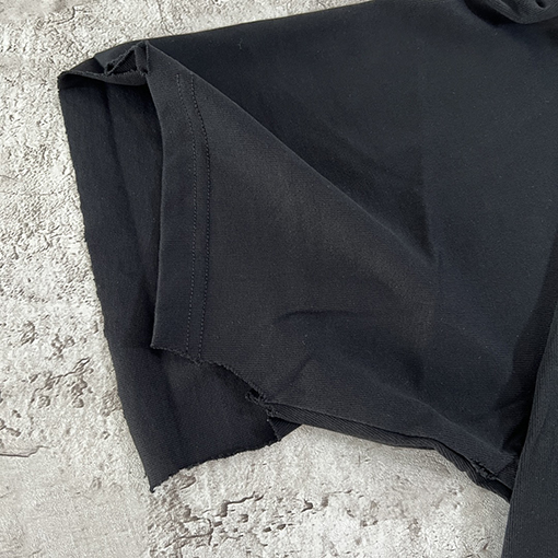 バレンシアガ  デザイナーのサイン入り半袖Tシャツ