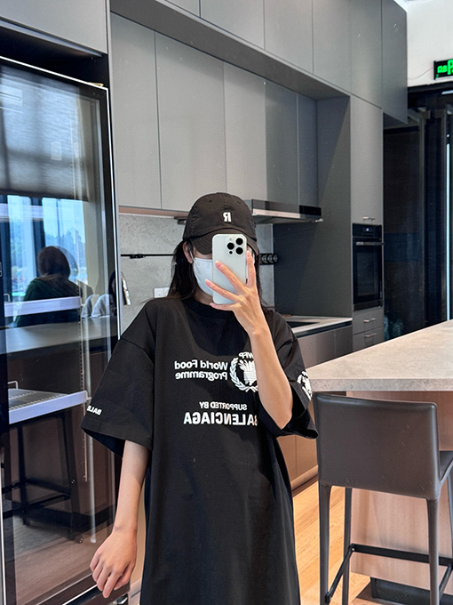 バレンシアガ 食糧プリントラウンドネック半袖Tシャツ