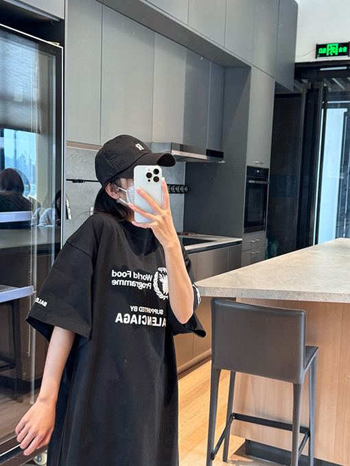 バレンシアガ 食糧プリントラウンドネック半袖Tシャツ