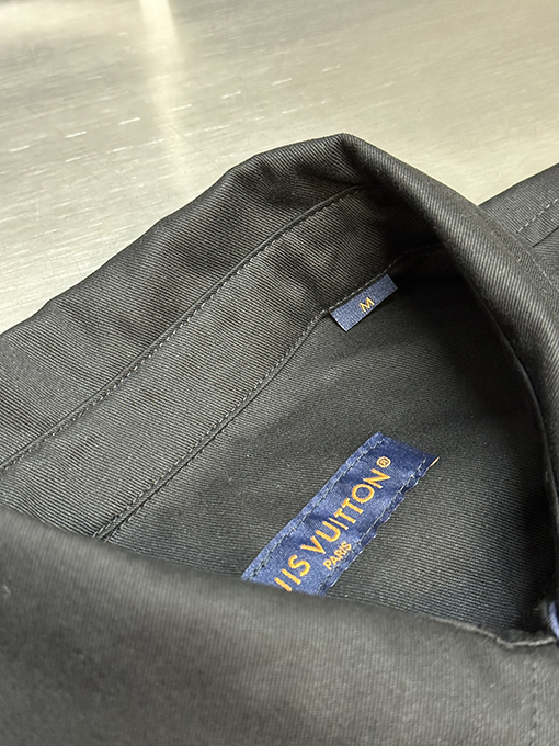 ルイヴィトン  ポートレートアルファベットロゴ半袖Tシャツ