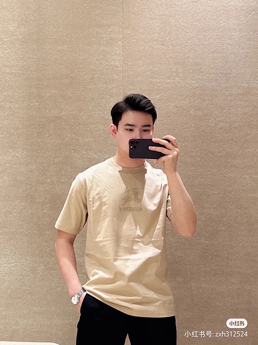 バーバリースーパーコピー  軍馬大ロゴロゴ刺繍半袖Tシャツ