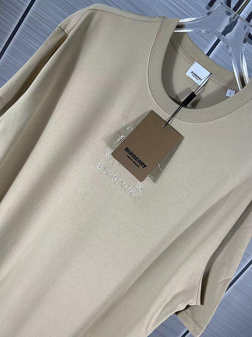 バーバリースーパーコピー  軍馬大ロゴロゴ刺繍半袖Tシャツ