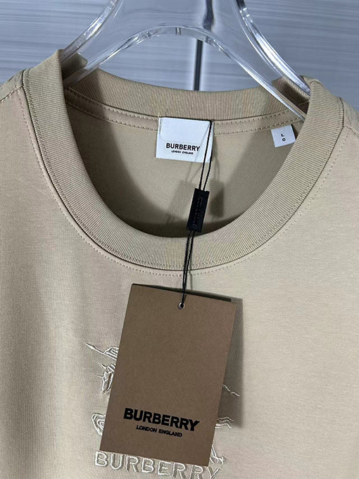 バーバリースーパーコピー  軍馬大ロゴロゴ刺繍半袖Tシャツ