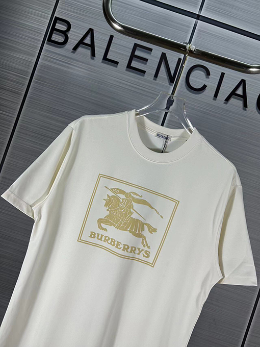 バーバリースーパーコピー 乗馬騎士軍馬ロゴスエードフォームプリント半袖Tシャツ