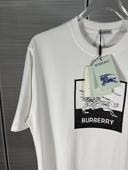 バーバリー 水墨戦馬騎士ロゴ刺繍半袖Tシャツ