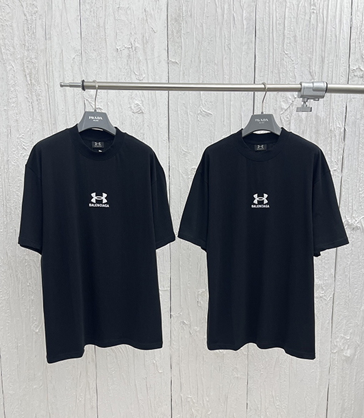 バレンシアガ アンダーアーマーコラボ刺繍半袖Tシャツ