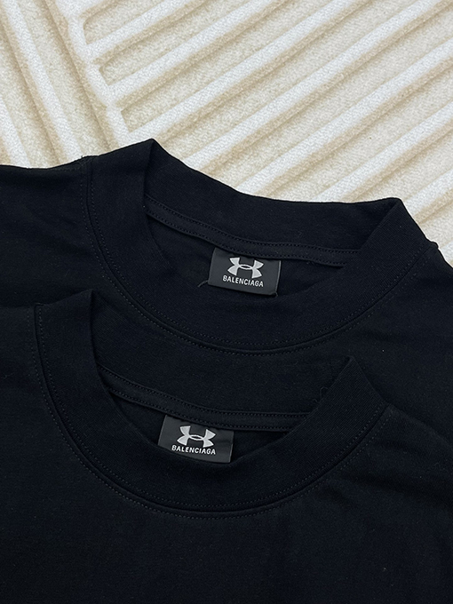 バレンシアガ アンダーアーマーコラボ刺繍半袖Tシャツ