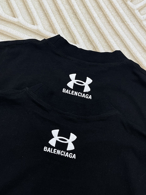 バレンシアガ アンダーアーマーコラボ刺繍半袖Tシャツ