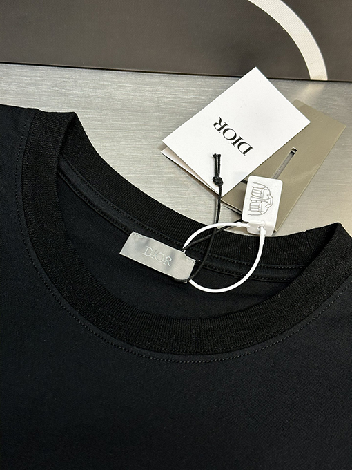 ディオール   胸のロゴ刺繍ラウンドネック半袖Tシャツ
