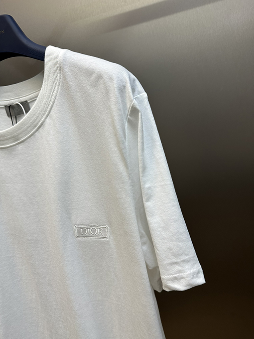 ディオール   胸のロゴ刺繍ラウンドネック半袖Tシャツ