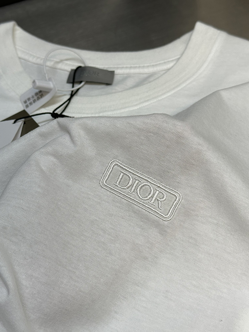ディオール   胸のロゴ刺繍ラウンドネック半袖Tシャツ