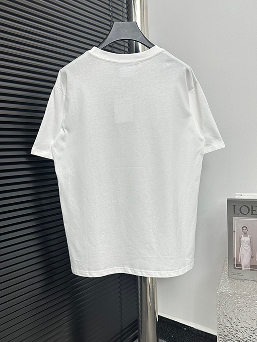 フェンディコピー シンプルなロゴの小さな文字の半袖Tシャツ