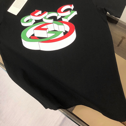 グッチスーパーコピー  新しいロゴパターンプリントデザイン半袖Tシャツ