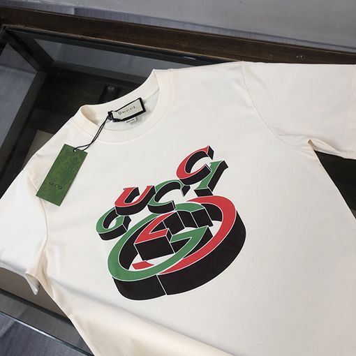 グッチスーパーコピー  新しいロゴパターンプリントデザイン半袖Tシャツ