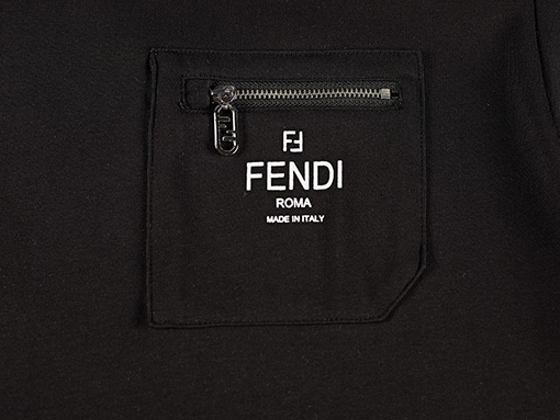フェンディ 胸ポケットロゴプリントラウンドネック半袖Tシャツ