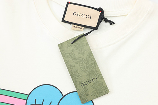 グッチ 新しい両眼球アルファベット柄半袖Tシャツ