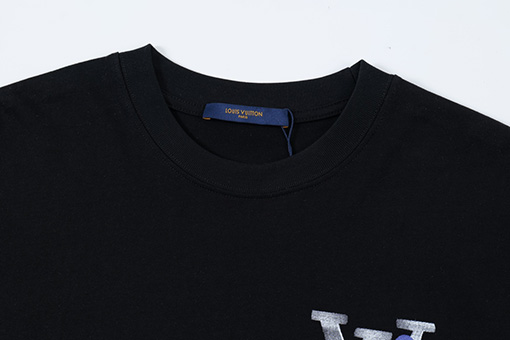 ルイヴィトンスーパーコピー 新しい花のラウンドネック半袖Tシャツ